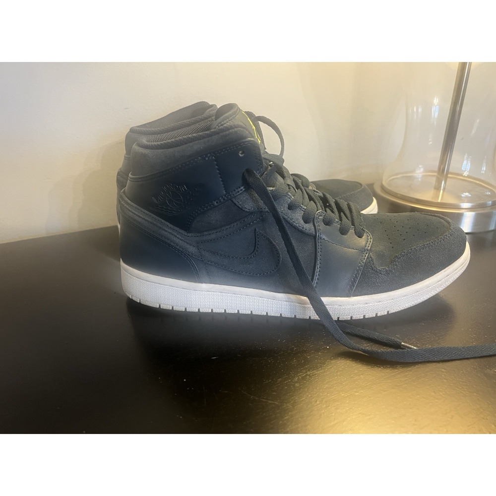 Nike Air Jordan 1 Mid Armory Navy Blue‎ 554724-421 Men's Size 11.5 EUC - Picture 12 of 14